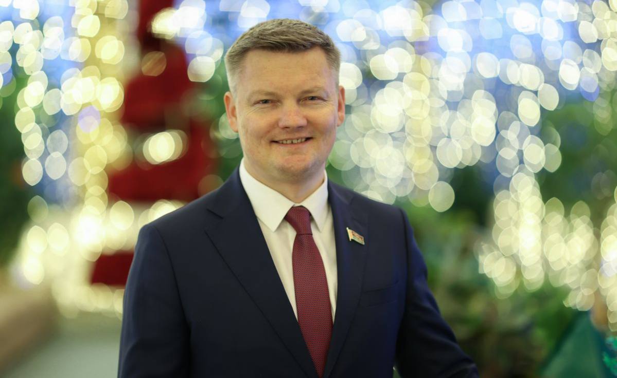 Уважаемые коллеги, от всей души поздравляю вас с Днем работников культуры Республики Беларусь!